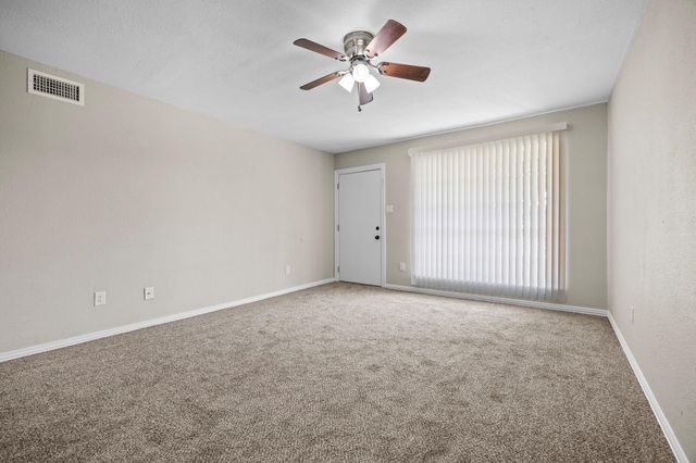 9616 Long Point Road 54, Houston, TX 77055