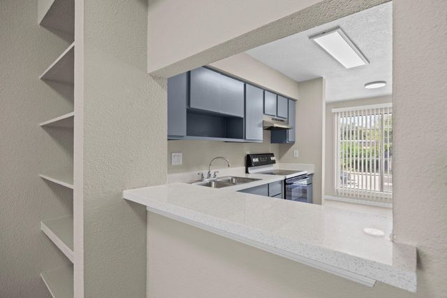 9616 Long Point Road 54, Houston, TX 77055