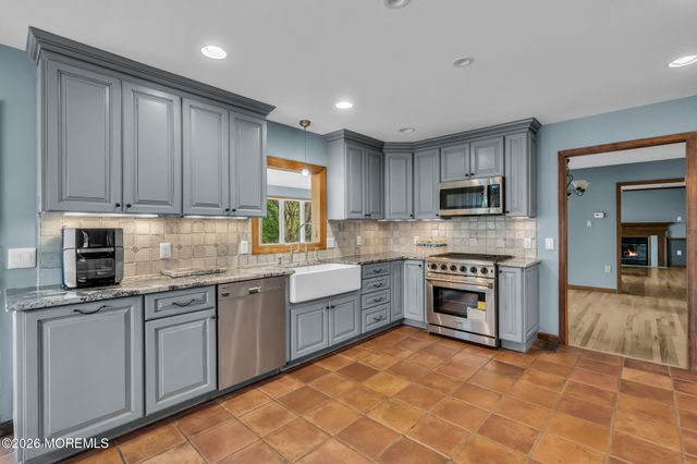 200 Casino Drive, Farmingdale, NJ 07727