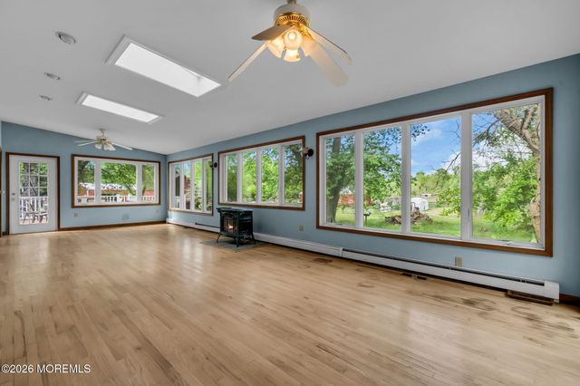 200 Casino Drive, Farmingdale, NJ 07727