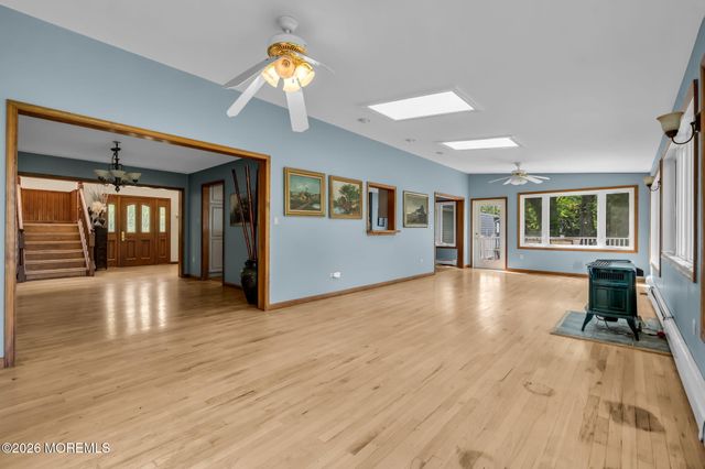 200 Casino Drive, Farmingdale, NJ 07727