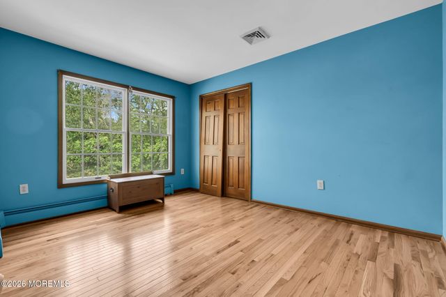 200 Casino Drive, Farmingdale, NJ 07727