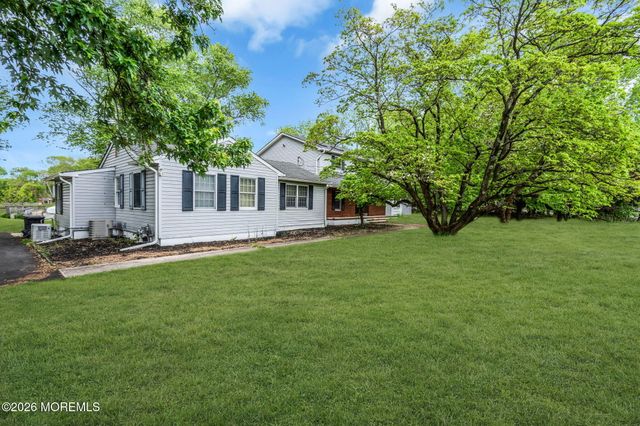 200 Casino Drive, Farmingdale, NJ 07727