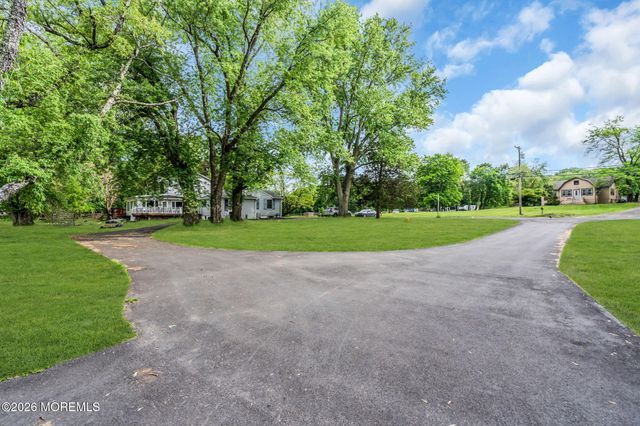 200 Casino Drive, Farmingdale, NJ 07727