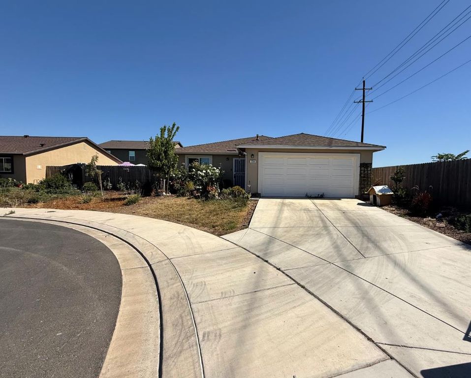 794 Dean Ct, Merced, CA 95341