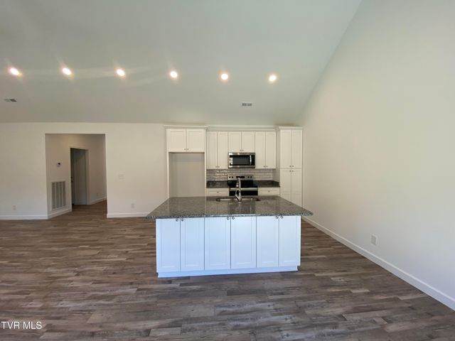 768 Gardenia Drive, Johnson City, TN 37615