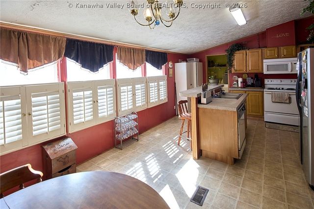 571 Robinson Hollow Road, Elkview, WV 25071