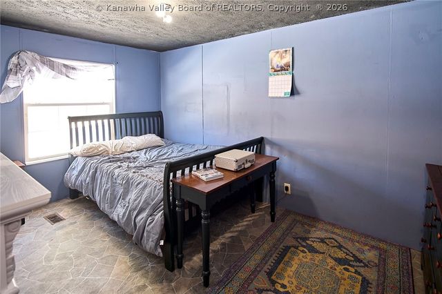 571 Robinson Hollow Road, Elkview, WV 25071