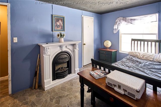 571 Robinson Hollow Road, Elkview, WV 25071