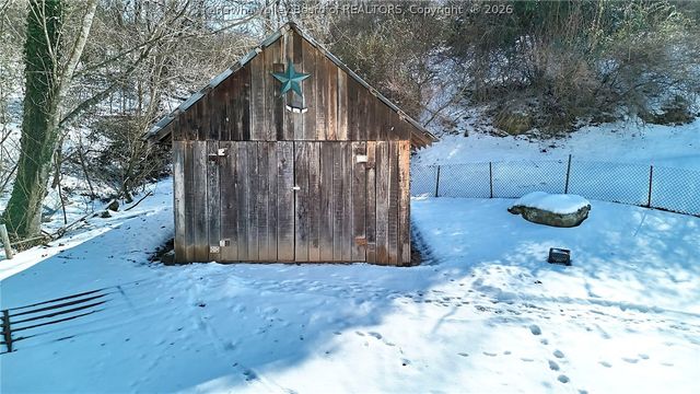 571 Robinson Hollow Road, Elkview, WV 25071