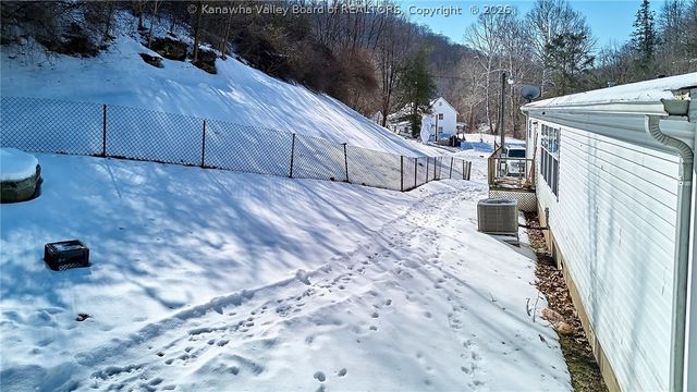 571 Robinson Hollow Road, Elkview, WV 25071