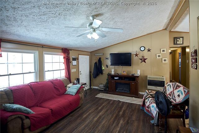 571 Robinson Hollow Road, Elkview, WV 25071