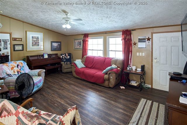 571 Robinson Hollow Road, Elkview, WV 25071