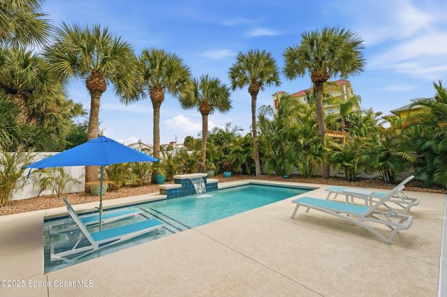 320 Harding Avenue, Cocoa Beach, FL 32931