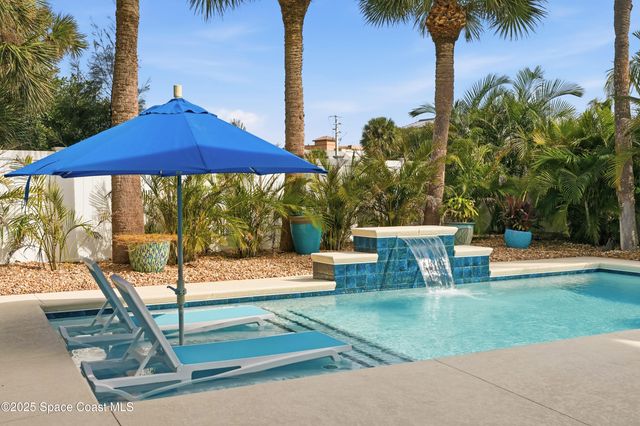 320 Harding Avenue, Cocoa Beach, FL 32931