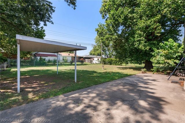 3708 S Carthage Street, Fort Smith, AR 72903