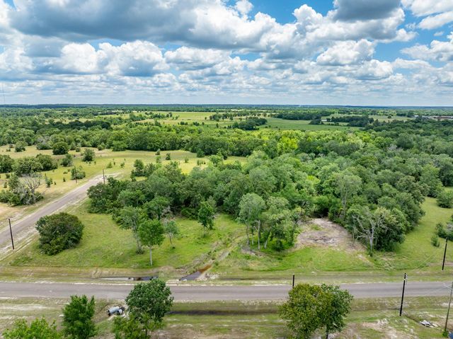 10677 Brushwood Cutoff, Bedias, TX 77831