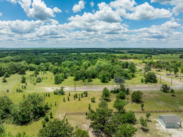10677 Brushwood Cutoff, Bedias, TX 77831
