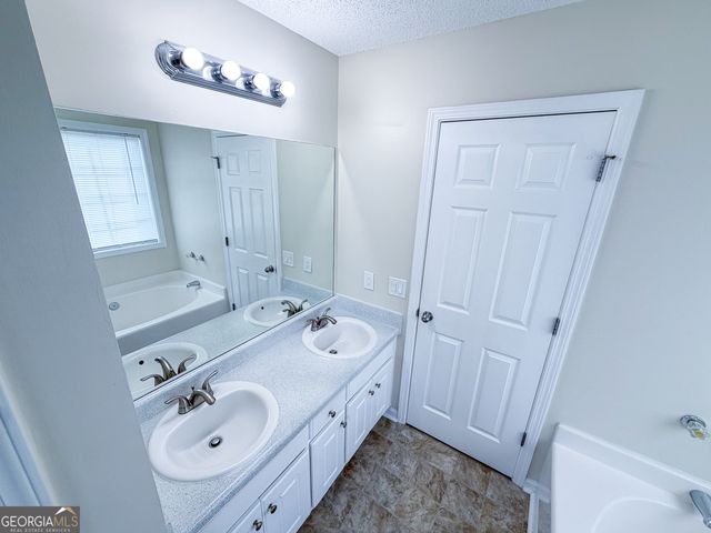 1119 Hummingbird Way, Winder, GA 30680