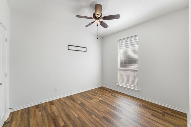 556 Caravan Drive, Fort Worth, TX 76131