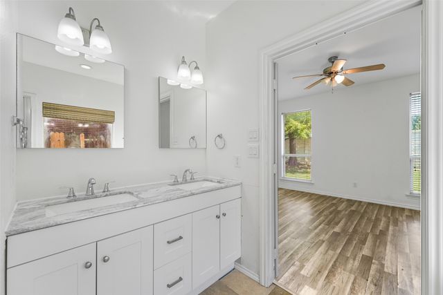 556 Caravan Drive, Fort Worth, TX 76131