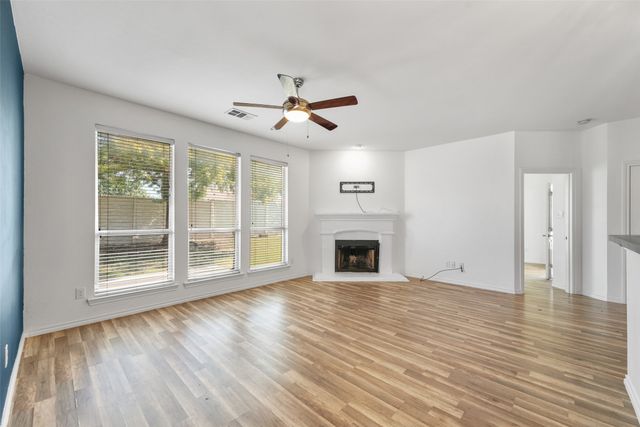 556 Caravan Drive, Fort Worth, TX 76131