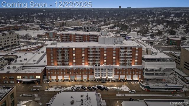 411 S Old Woodward Avenue 924, Birmingham, MI 48009