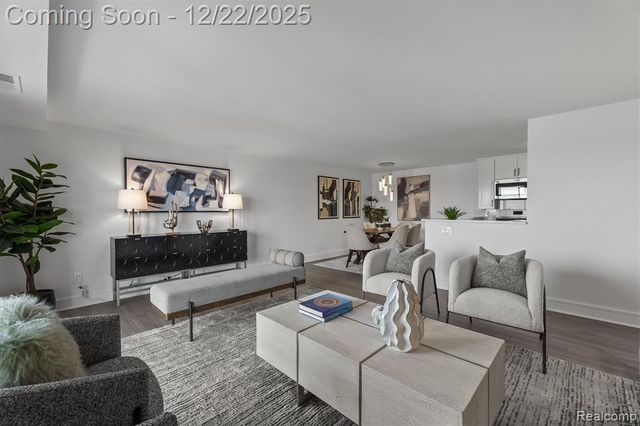 411 S Old Woodward Avenue 924, Birmingham, MI 48009