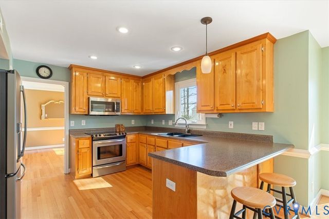 4515 Foxwood Rd, Chester, VA 23831