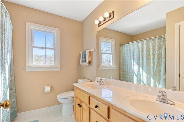 4515 Foxwood Rd, Chester, VA 23831