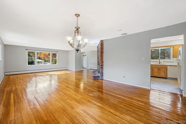 23 Princeton Drive, Dix Hills, NY 11746