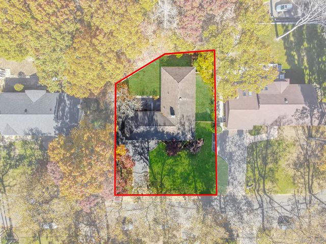 23 Princeton Drive, Dix Hills, NY 11746
