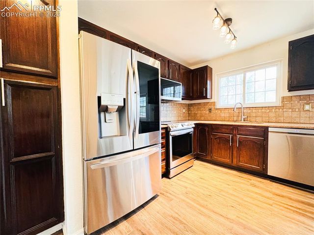 295 Pucket Circle, Colorado Springs, CO 80911