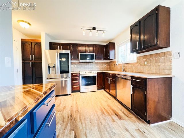 295 Pucket Circle, Colorado Springs, CO 80911