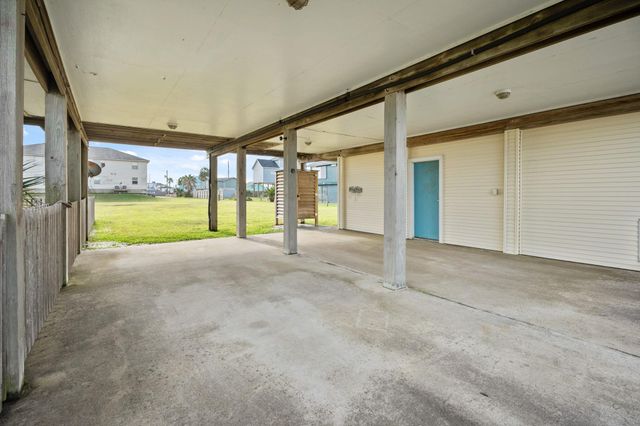 16507 Captain Kidd Road, Jamaica Beach, TX 77554