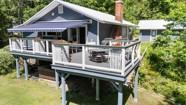 215 Stocker Pond Road, Grantham, NH 03753