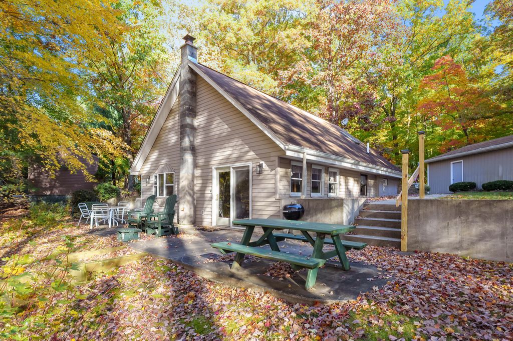 11613 Canterbury Trail, Orangeville Twp, MI 49080