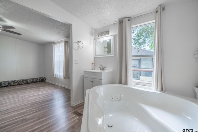 21330 Southwind, Chandler, TX 75758