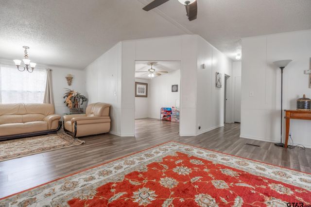 21330 Southwind, Chandler, TX 75758