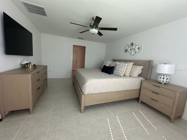 32060 HAWTHORNE COTTAGE PLACE, San Antonio, FL 33576