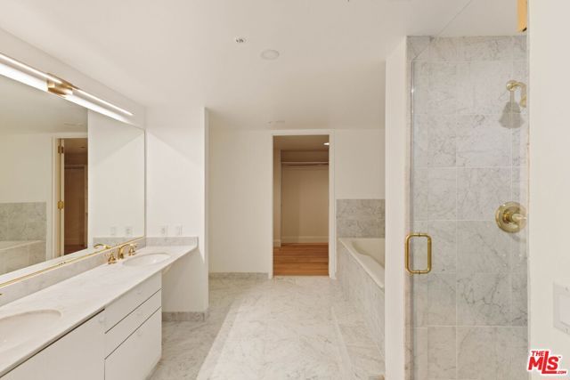 10520 Wilshire Boulevard 206, Los Angeles, CA 90024