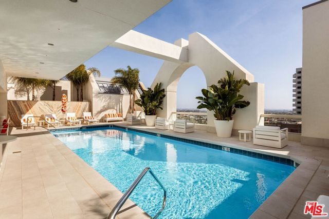 10520 Wilshire Boulevard 206, Los Angeles, CA 90024