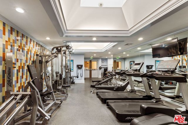 10520 Wilshire Boulevard 206, Los Angeles, CA 90024