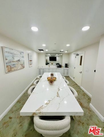 10520 Wilshire Boulevard 206, Los Angeles, CA 90024