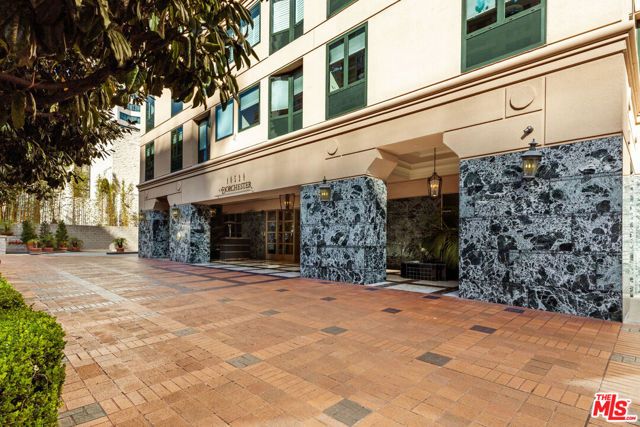 10520 Wilshire Boulevard 206, Los Angeles, CA 90024