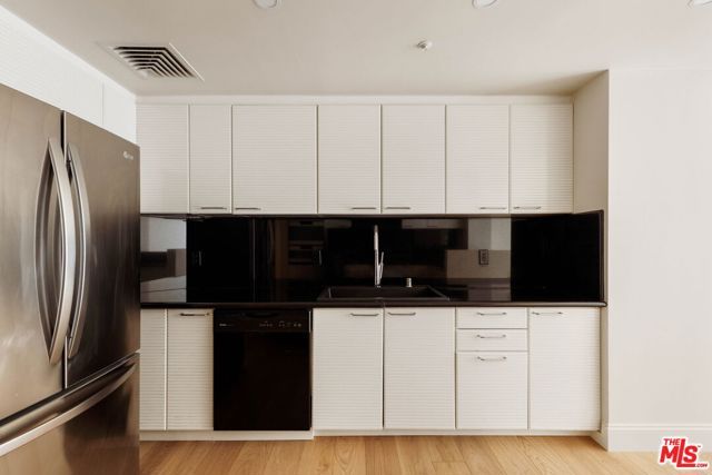 10520 Wilshire Boulevard 206, Los Angeles, CA 90024