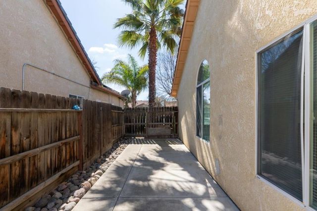 644 Winemaker Street, Los Banos, CA 93635