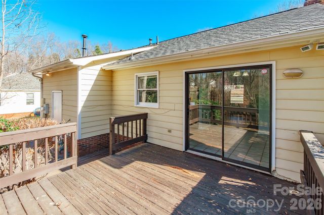 7225 McTeal Place, Charlotte, NC 28262