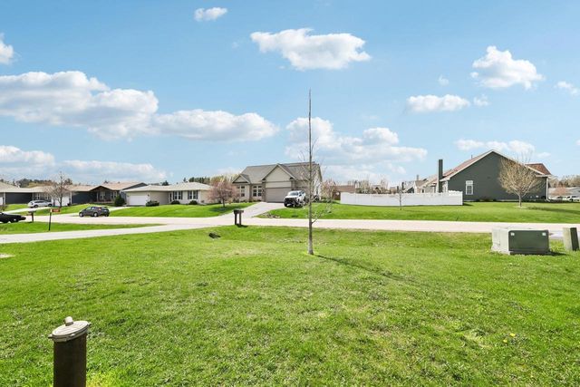 11418 N Erie Drive, Edgerton, WI 53534