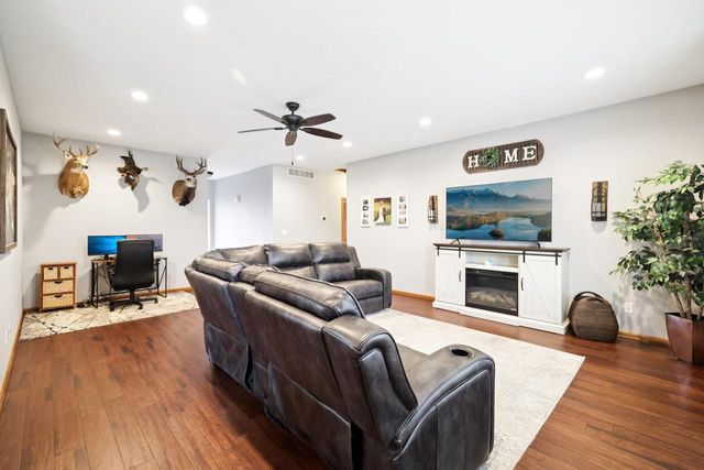 11418 N Erie Drive, Edgerton, WI 53534